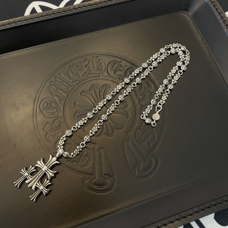 Ch**me He**ts necklaces